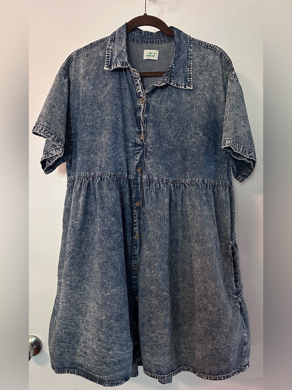 Acid Wash 100% cotton Denim Short Sleeved Shirt Dress. Size medium